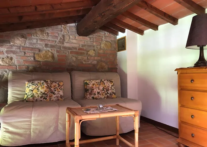 Romola Retreat Tuscan Escape *